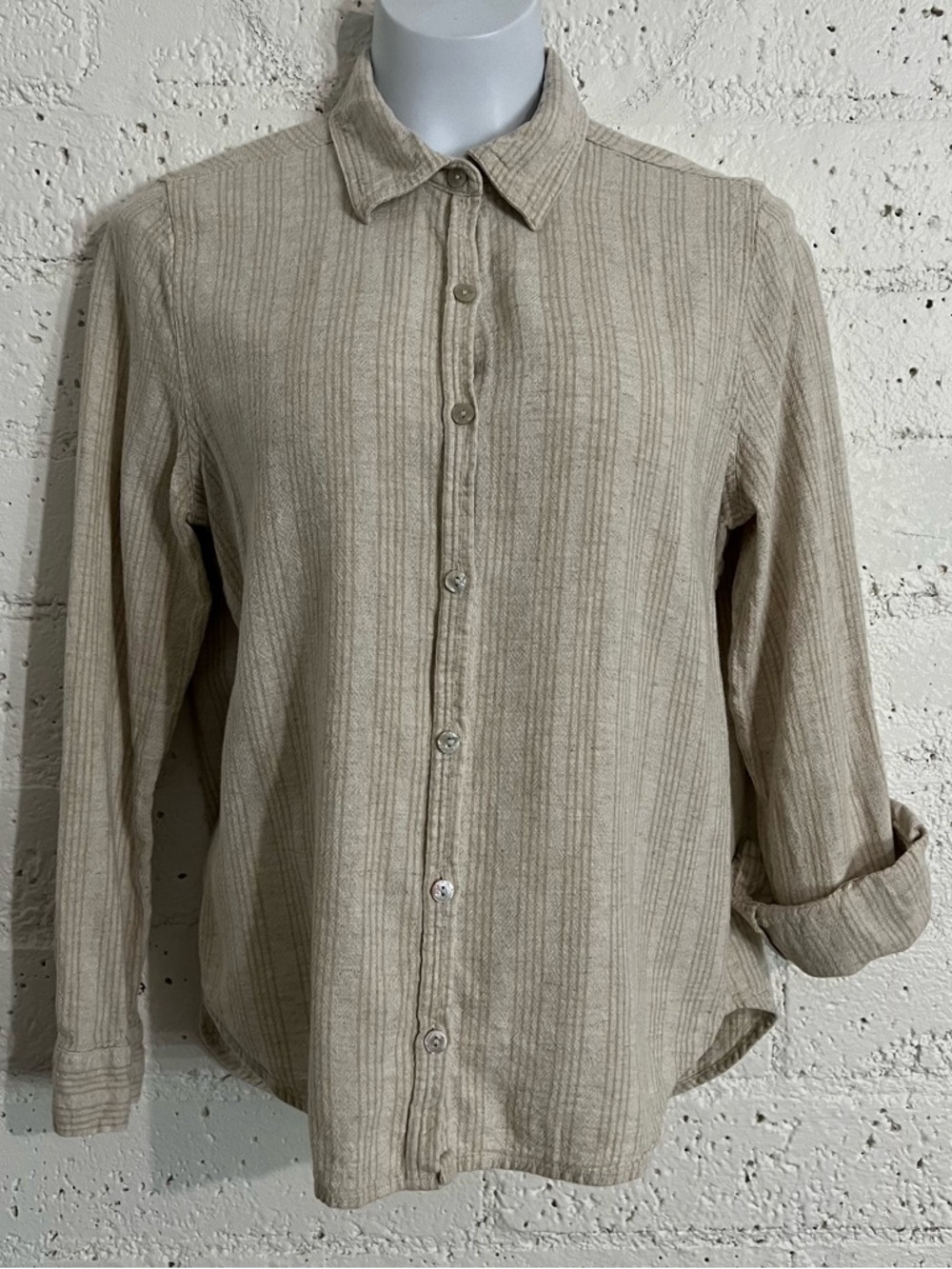 Orvis Womens Button Front Top S Tan Linen Rayon Blend Tab Sleeve Collared BT7 - Picture 6 of 8